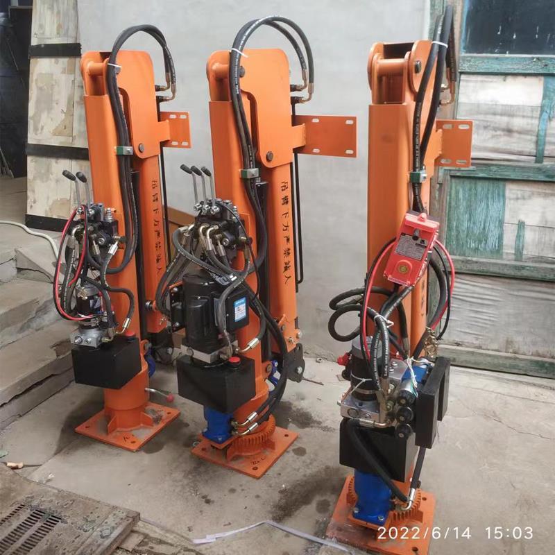 青山区重汽蓝牌随车吊 3.2吨 国六动力强 液压驱动 农用自卸起重机